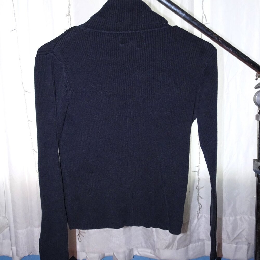Copper Key Ribbed Turtleneck Sweater - Picture 6 of 6
